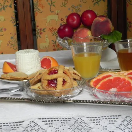 Navonamyhome Bed & Breakfast *